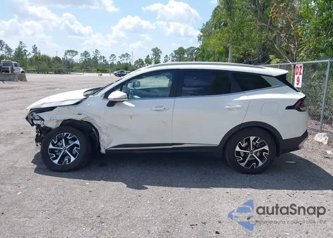 2023 Kia Sportage Hybrid Ex z USA, uszkodzony, nr VIN KNDPVCAG9P7095057